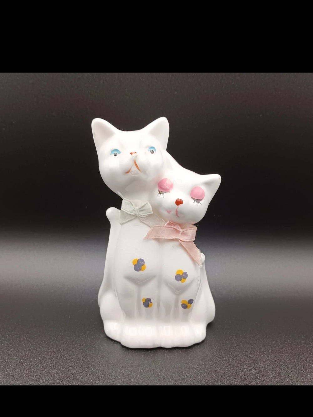 Vintage Ceramic Kitsch Lover Cats Figurine Hand Painted Taiwan